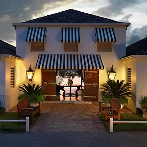 Resort Round Hill &