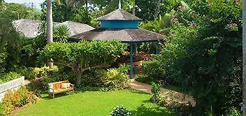 Grand Pineapple Montego Bay Hotel Jamaica