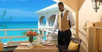 Grand Pineapple Montego Bay Hotel Jamaica